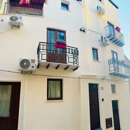 Corleone Home Frühstückspension 3*